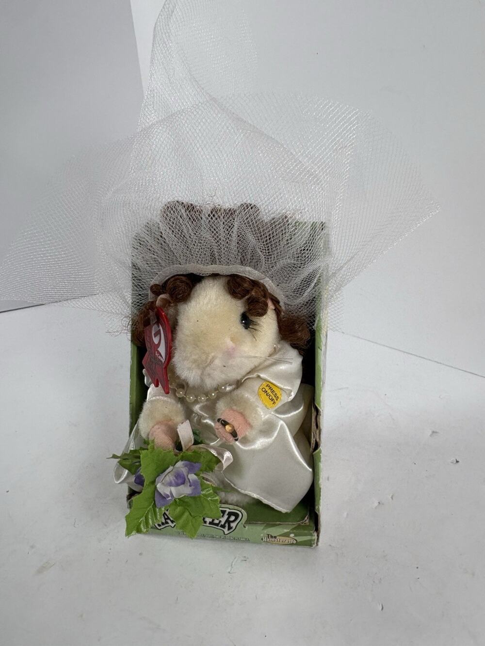 2003 Gemmy Dancing Hamster The Hamsterette Bride Plush Sound Works Box